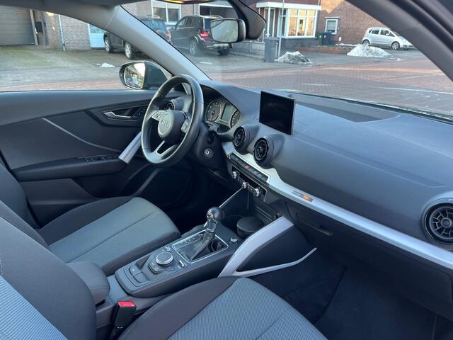 Audi Q2 1.0 TFSI DESIGN AUTOMAAT / NAVI / CRUISE CTR. / TREKHAAK / 17'' LMV