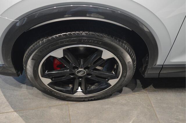Audi Q2 35 TFSI 3X S-LINE navi clima keyless led pdc trekhaak !!