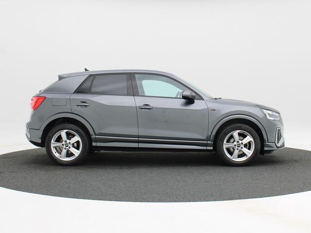 Audi Q2 35 TFSi S Edition 150 Pk Automaat | Zwart Optiek | Virtual Cockpit | Camera | LED | Trekhaak | 17 Inch | 41.329 Km!!
