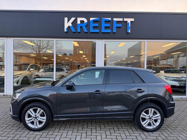 Audi Q2 35 TFSI S Edition Camera | App connect