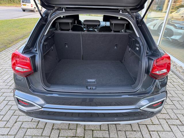 Audi Q2 35 TFSI S Edition Camera | App connect
