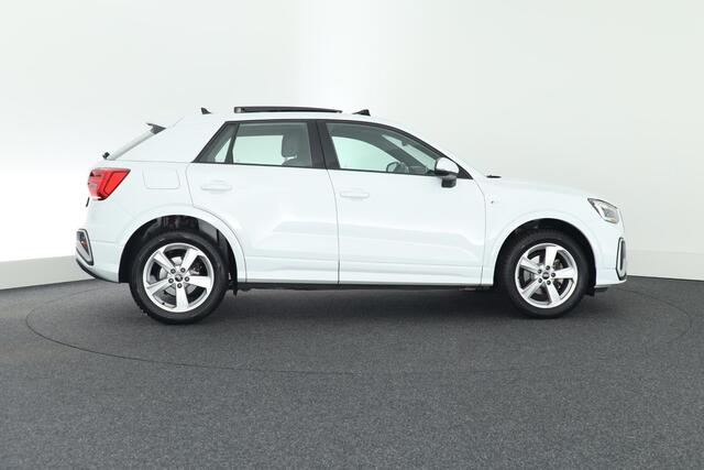 Audi Q2 35 TFSI 150pk S Edition Panoramadak Keyless Virtual Cockpit LED Koplampen S-Line