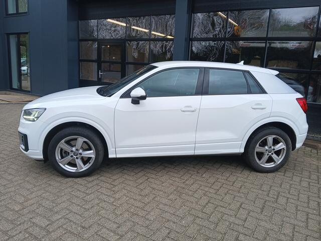 Audi Q2 1.0 TFSI / camera / trekhaak