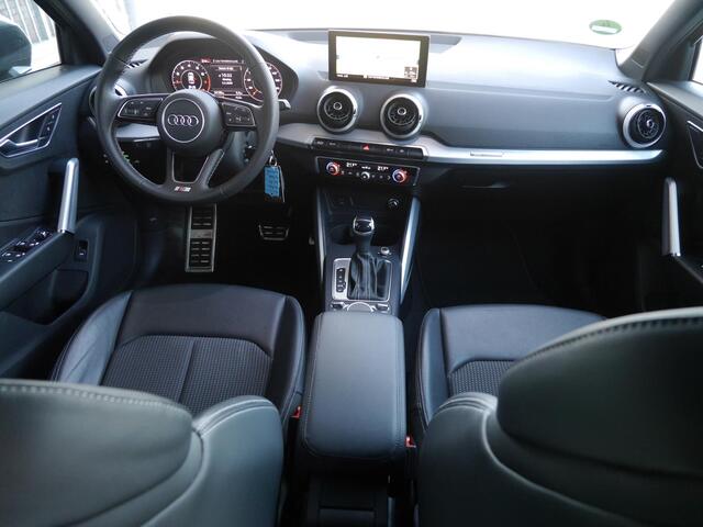Audi Q2 35 TFSI S Edition | Automaat | Digitale cockpit | Elektrisch bedienbare achterklep | Navigatie | Cruise control | Matrix Led koplampen | S line