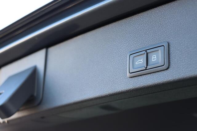 Audi Q2 35 TFSI S Edition 150pk S Tronic Panorama dak | Stoelverwarming