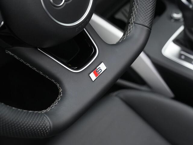 Audi Q2 35 TFSI 150 pk S-tronic S Edition / S-Line | Panoramadak | Matrix LED | Stoelverwarming | Navigatie | Carplay | Parkeersensoren achter