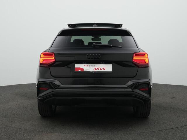 Audi Q2 35 TFSI 150 pk S-tronic S Edition / S-Line | Panoramadak | Matrix LED | Stoelverwarming | Navigatie | Carplay | Parkeersensoren achter