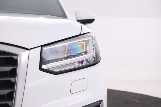 Audi Q2 30 TFSI Sport S-line! Leer, Alles in kleur!