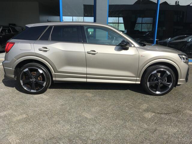 Audi Q2 35 TFSI S-line Matrix B&O Standverwarming
