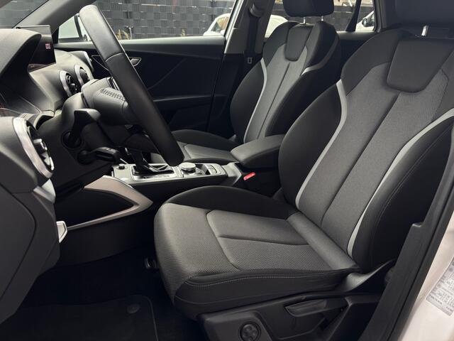 Audi Q2 35 TFSI S-line Black Keyless