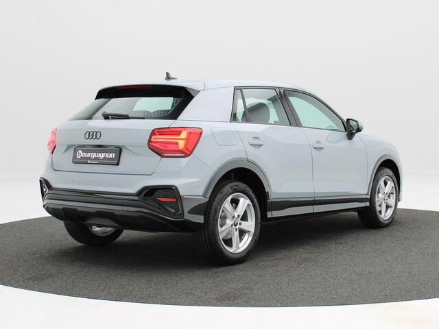 Audi Q2 S edition 35 TFSI| 150 PK | Privacy glas | Electrische achterklep | Stoelverwarming | Zwart Optiek | 17 inch