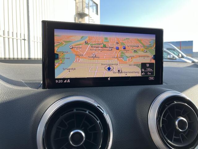 Audi Q2 30 TFSI/110PK Advanced edition · Navigatie · Parkeersensoren · Apple/Android Car Play ·
