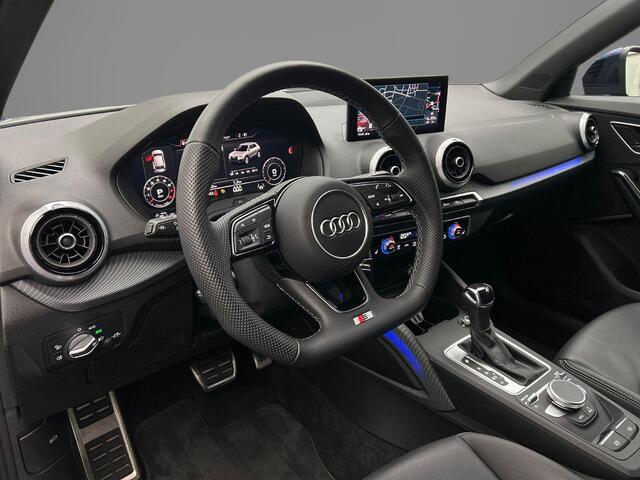 Audi Q2 35 TFSI 150PK S Edition | Panoramadak | Achteruitrijcamera | Navigatie | Adaptive cruise control | Optiek zwart | S-line