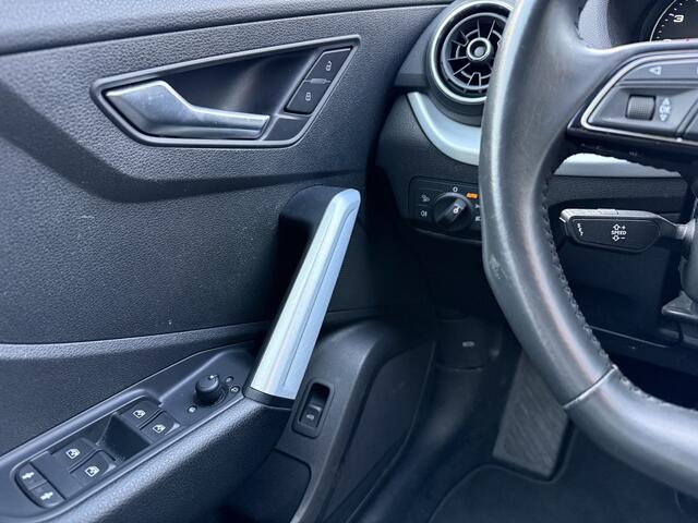 Audi Q2 35 TFSi 1.5 150pk Aut. S-line, Clima | Navi & CarPlay | Nano gray