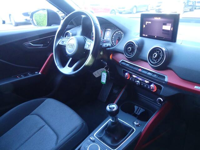 Audi Q2 1.4 TFSI 150pk S-LINE / Carplay / Trekhaak