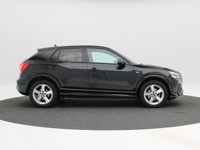 Audi Q2 35 TFSi 150 Pk S-Line Automaat | Full LED | Navigatie | Zwart Optiek | 17 Inch | Sportstoelen | Camera | 22.501 Km!!