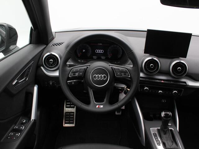 Audi Q2 35 TFSi 150 Pk S-Line Automaat | Full LED | Navigatie | Zwart Optiek | 17 Inch | Sportstoelen | Camera | 22.501 Km!!
