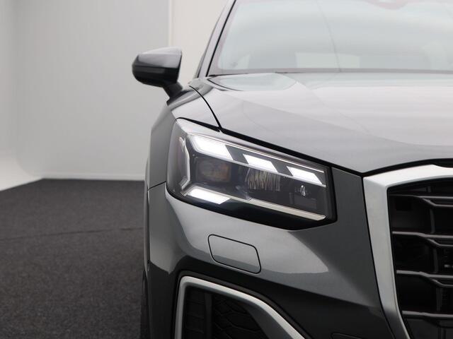 Audi Q2 S edition 35 TFSI | 150 PK | Privacy glas | 17 inch | Park assist | Stoelverwarming |