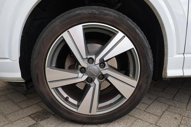 Audi Q2 35 TFSI CoD Sport Edition #2 Achteruitrijcamera, dimmende spiege,l spiegels inklapbaar, cruise control, ACC, dodehoek sensor, keyless, elektrische achterklep, stoelverwarming en pdc voor en achter