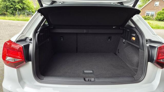 Audi Q2 30 TFSI Sport, Leder, Stoelverwarming