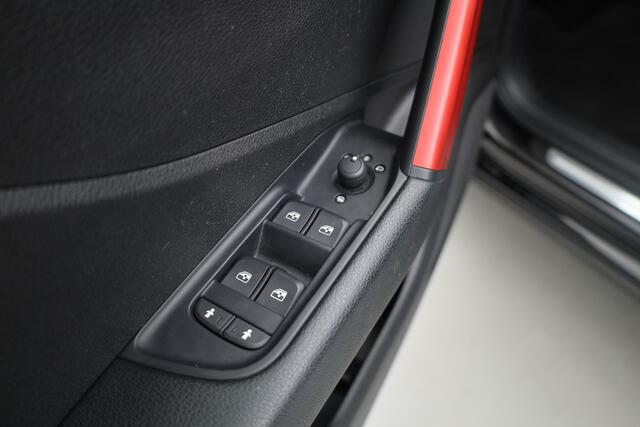 Audi Q2 35 TFSI Pro Line - Automaat | Rijklaar! | 150PK | Stoelverw. | Leder | Elek. Klep | Cruise | LED | ACC | DAB | PDC