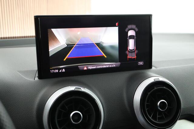 Audi Q2 35 TFSI 150pk S-Tronic S Edition Virtual Cockpit Stoelverwarming Camera 2x S-Line