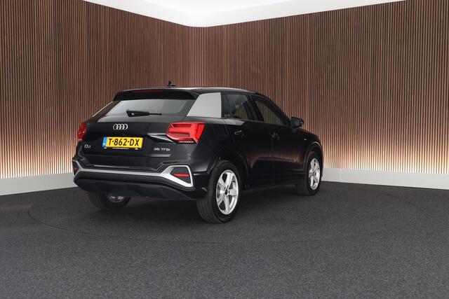 Audi Q2 35 TFSI 150pk S-Tronic S Edition Virtual Cockpit Stoelverwarming Camera 2x S-Line