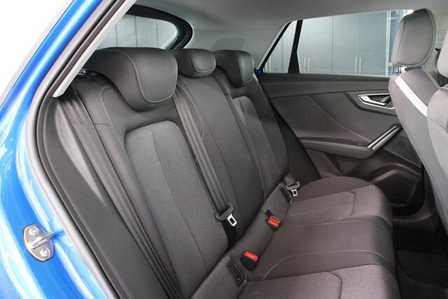 Audi Q2 1.4 TFSI CoD #limited Automaat / Carplay / PDC achter / Ambiance verlichting / Cruise control / Led /