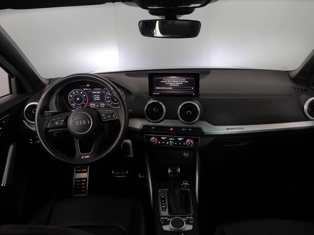 Audi Q2 35 TFSI S Edition 150 pk S-tronic | Navigatie | Trekhaak | Parkeersensoren achter | Matrix LED koplampen | S-Line |