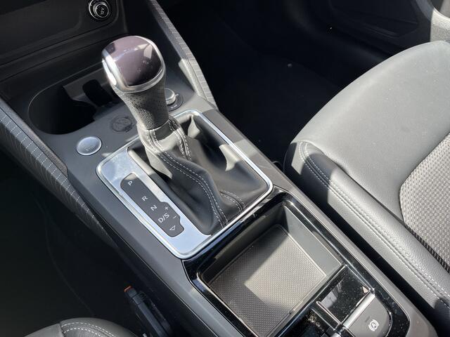 Audi Q2 35 TFSI S-Line / AUTOMAAT/ GARANTIE TM 07-2029/ PANO/ 2X S-LINE/ ACC/ PARK.SENSOREN V+A/ CAMERA/ SMARTPHONE INTERFACE/ STOELVERWARM./ ELEK.ACHTERKLEP/ KEYLESS/ DIGITAL DASH/ NAVI/ DAB/ CLIMA/ LED/ 17'' LMV
