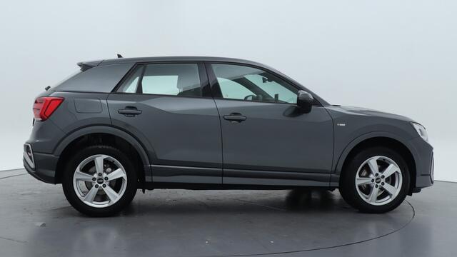 Audi Q2 35 TFSI S Edition | Panoramadak | Stoelverwarming | Carplay |