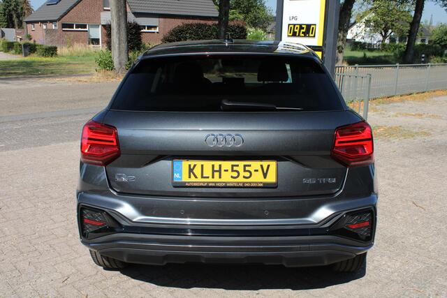 Audi Q2 35 TFSI S V-Cockpit, Carplay, CC, Stoelverwarming, Leder, Camera, Parksens. V en A, Elektr. klep, 17" LMV