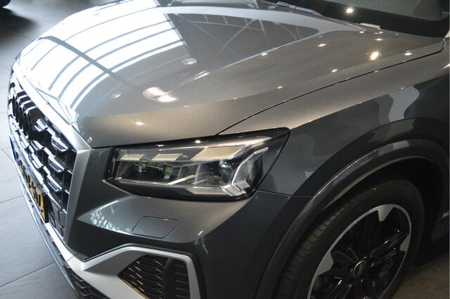 Audi Q2 35 TFSI 2X S-LINE navi keyless camera led pdc 150 pk !!