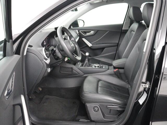 Audi Q2 30 TFSI Advanced edition | Panoramadak | Leder | Virtual Dashboard | Stoelverwarming | Climate control | Camera | Park assist | Cruise control | Navigatie |