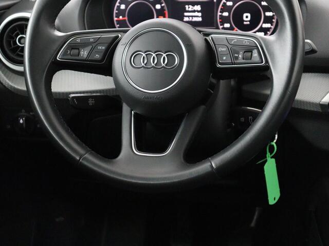 Audi Q2 30 TFSI Advanced edition | Panoramadak | Leder | Virtual Dashboard | Stoelverwarming | Climate control | Camera | Park assist | Cruise control | Navigatie |