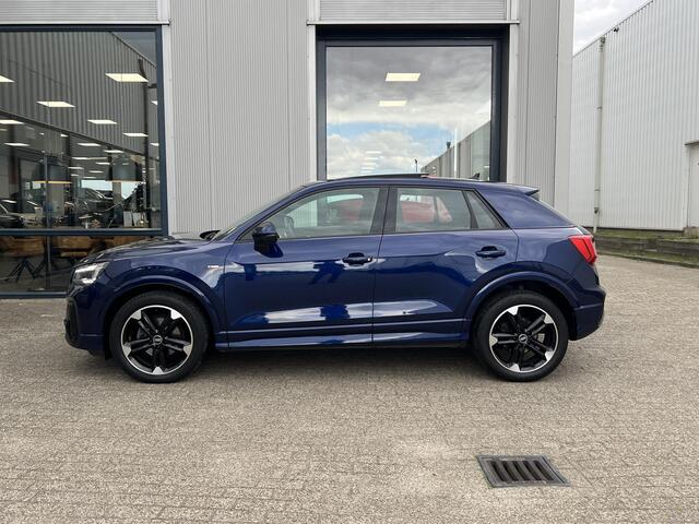 Audi Q2 35 TFSI S Edition S-line binnen-buiten / panoramadak / parkeerpakket