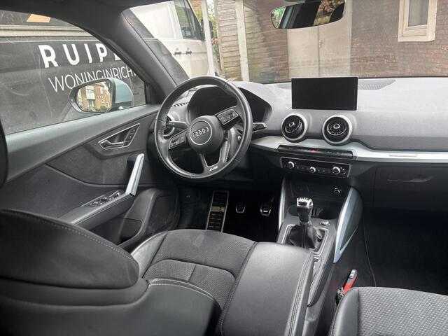 Audi Q2 30 TFSI 115pk S Edition / Navigatie / Camera / Stoelverwarming / LED