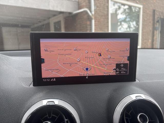 Audi Q2 30 TFSI 115pk S Edition / Navigatie / Camera / Stoelverwarming / LED