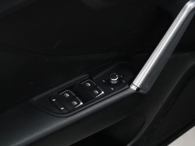 Audi Q2 1.4 TFSI CoD Sport [SCHUIFKANTELDAK, STOELVERWARMING, DIGITAL DASH, PDC ACHTER, CRUISE CONTROL, BLUETOOTH, NAVIGATIE, CLIMATE CONTROL, NIEUWSTAAT]