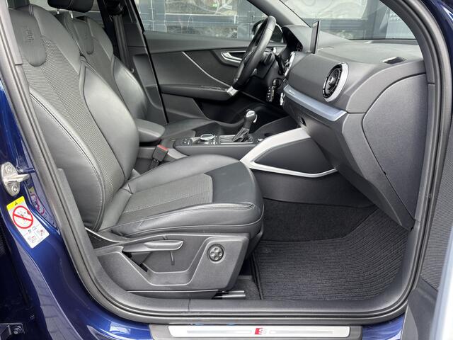 Audi Q2 35 TFSI S-Line Pano Navarra blauw