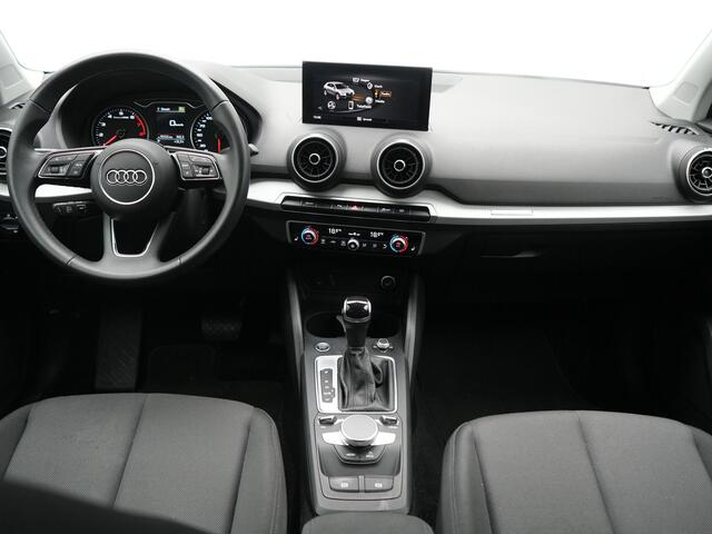 Audi Q2 35 TFSI Advanced edition 150pk AUTOMAAT | Adaptive Cruise | Camera | Matrix LED | Keyless Entry | Voorstoelen Verwarmd | Apple Carplay | DAB | Lane Assist |