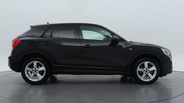 Audi Q2 35 150pk Automaat TFSI S Edition | Stoelverwarming | Adaptive cruise | Zwart optiek | 76