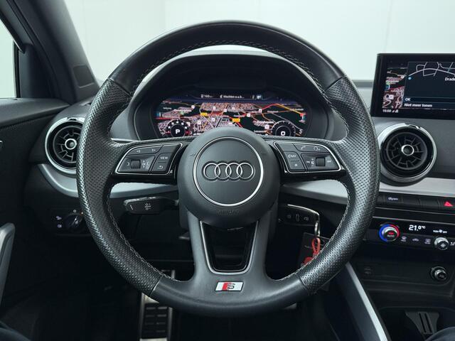 Audi Q2 35 TFSI S Edition | 150 PK | Automaat | Trekhaak | Cruise control | Panoramadak | Matrix LED | Navigatiesysteem | Parkeersensoren | 19" LM velgen | S-Line |