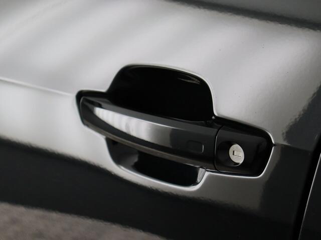 Audi Q2 35 TFSI S Edition (Afn. Trekhaak / Camera / ACC / Leder / Carplay)
