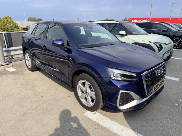 Audi Q2 35 TFSI 150Pk S Edition / Camera / Stoelverwarming / Keyless / Matrix