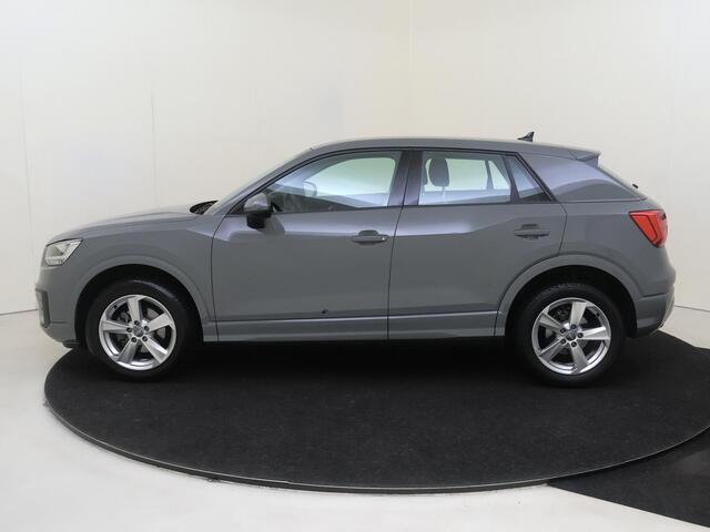 Audi Q2 30 TFSI epic | Virtual cockpit | Cruise control | Parkeersensoren achter | Stoelverwarming | Navigatie | Carplay | Sfeerverlichting | 2-zone airco |