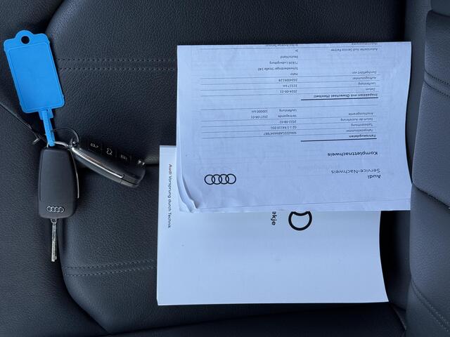 Audi Q2 35 TFSI S-line,Cam,Carpl,Navi,Cruise,Leer