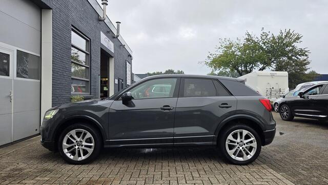 Audi Q2 1.0 TFSI Design Ultra | AUTOMAAT | NANOGRIJS | VEEL OPTIES | VOLLEDIGE ONDERHOUDSHISTORIE