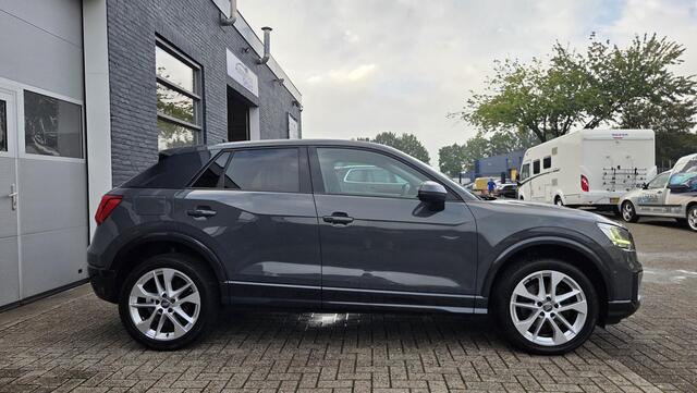 Audi Q2 1.0 TFSI Design Ultra | AUTOMAAT | NANOGRIJS | VEEL OPTIES | VOLLEDIGE ONDERHOUDSHISTORIE