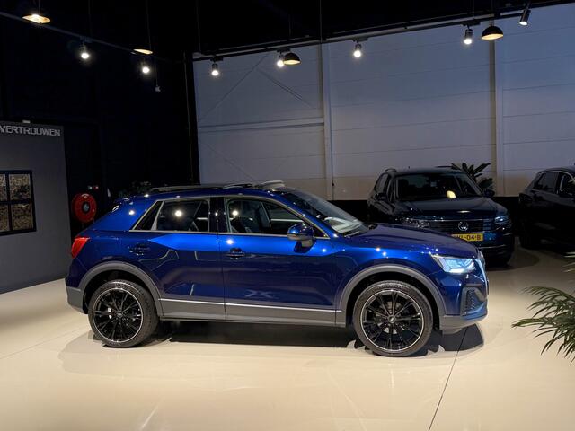 Audi Q2 30 TFSI Advanced Panodak|Leer|Camera|Virtueel Blauw!